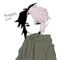 1boy black_eyes black_hair closed_mouth colored_skin commentary_request drawstring expressionless green_jacket heterochromia high_collar hood hood_down hooded_jacket jacket korean_commentary korean_text long_sleeves male_focus multicolored_hair mutsushika_misumi no_nose nu_(qjqmfqjqmf02) parted_bangs pink_hair red_eyes saibou_shinkyoku short_hair simple_background solo split-color_hair translation_request two-tone_hair upper_body white_background white_skin