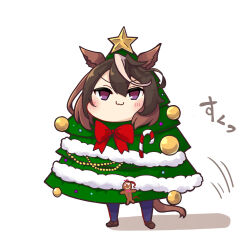 Rule 34 | 1girl, :3, animal ears, bow, bowtie, brown hair, candy, candy cane, chibi, christmas tree, christmas tree costume, doyagao, food, gingerbread man, highres, horse ears, horse girl, horse tail, long hair, looking at viewer, multicolored hair, official alternate costume, purple eyes, red bow, red bowtie, simple background, smug, solo, soramuko, streaked hair, symboli rudolf (christmas emperor tree) (umamusume), symboli rudolf (umamusume), tail, umamusume, white background, white hair