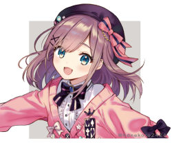 Rule 34 | 1girl, :d, beret, blouse, blue eyes, bow, brooch, brown hair, cardigan, center frills, commentary, eyes visible through hair, frills, grey background, hair ornament, hanekoto, hat, hat pin, jewelry, looking at viewer, medium hair, nijisanji, open mouth, pink cardigan, pink sweater, shirt, simple background, smile, solo, striped, striped bow, suzuhara lulu, suzuhara lulu (1st costume), sweater, twitter username, upper body, virtual youtuber, white background, white shirt, x hair ornament