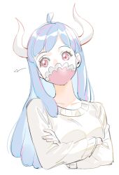 Rule 34 | 1girl, ahoge, arrow (symbol), blue hair, covered mouth, crossed arms, curled horns, dinosaur girl, horns, long hair, mask, mouth mask, multicolored hair, one piece, pink eyes, pink hair, pink mask, raine (acke2445), simple background, solo, streaked hair, sweater, ulti (one piece), white background, white sweater
