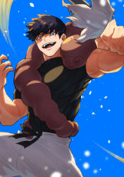 Rule 34 | 1boy, black hair, blue sky, cowboy shot, evil grin, evil smile, floating hair, fushiguro touji, grin, hand up, highres, holding, holding sword, holding weapon, jujutsu kaisen, kumofuku, looking at viewer, male focus, mature male, midair, muscular, muscular male, open hand, pectorals, scar, scar on face, scar on mouth, shirt, short hair, sky, smile, solo, sword, taut clothes, taut shirt, weapon