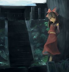 Rule 34 | 1girl, against wall, bad id, bad pixiv id, bow, brown eyes, brown hair, detached sleeves, female focus, hair bow, hakurei reimu, highres, isago (al-ticourp), jpeg artifacts, midriff, scenery, shrine, smile, solo, stairs, standing, standing on one leg, touhou