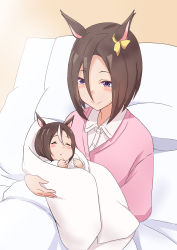 Rule 34 | 2girls, absurdres, air groove (umamusume), animal ears, baby, bed, blanket, blush, bow, brown hair, clenched hands, commission, ear ribbon, hair between eyes, highres, horse ears, horse girl, if they mated, medium hair, mother and daughter, multicolored hair, multiple girls, pillow, pixiv commission, purple eyes, saku (kudrove), smile, streaked hair, umamusume, upper body, white hair