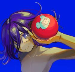 Rule 34 | 1boy, animal print, ball, bear print, blue background, collarbone, danganronpa (series), danganronpa v3: killing harmony, flipped hair, foca (sello20582612), hand up, highres, holding, holding ball, looking at viewer, nude, oma kokichi, purple hair, simple background, smile, solo, sparkle