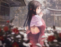 Rule 34 | 1girl, blurry, blush, breath, brown eyes, brown hair, budouya, camellia, depth of field, flower, forest, hair ornament, highres, japanese clothes, kimono, long hair, nature, original, outdoors, profile, rope, shide, shimenawa, shrine, snow, solo, torii, tree, winter