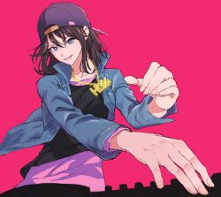 Rule 34 | 1girl, absurdres, backwards hat, bang dream!, baseball cap, black hair, black shirt, blue eyes, blue jacket, collarbone, commentary request, floating hair, gold necklace, hair between eyes, hair ornament, hairclip, hat, highres, jacket, jewelry, long sleeves, looking at viewer, lower teeth only, medium hair, necklace, okusawa misaki, open clothes, open jacket, open mouth, overshirt, pink background, pink shirt, purple hat, sen&#039;yuu yuuji, shirt, simple background, smile, solo, teeth, upper body