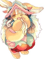 Rule 34 | 1girl, animal ears, bad id, bad twitter id, barefoot, blunt bangs, ears through headwear, full body, furry, furry female, horizontal pupils, horns, hugging own tail, hugging tail, looking at viewer, made in abyss, nanachi (made in abyss), nekotorina, one eye closed, pants, short hair, simple background, solo, tail, white background, yellow eyes