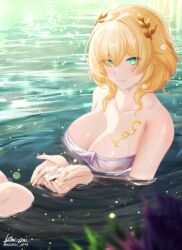 1girl absurdres aglaea_(honkai:_star_rail) bath blonde_hair breast_tattoo breasts cleavage commentary english_commentary green_eyes highres honkai:_star_rail honkai_(series) ken-pai_(kenpai_arts) large_breasts laurel_crown looking_at_viewer naked_towel partially_submerged short_hair smile solo tattoo towel twitter_username yellow_nails