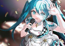 Rule 34 | 1girl, concert, hand up, hatsune miku, holding, lunar (lunar 815), microphone, twintails, vocaloid