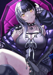 1girl absurdres black_choker black_coat black_dress black_hair breasts choker cleavage coat crossed_legs devilman_(senseiarts667) dress fur-trimmed_coat fur_trim grey_hair grin hair_ornament hand_up highres hololive hololive_english large_breasts long_hair looking_at_viewer multicolored_hair pen purple_coat ribbon shiori_novella shiori_novella_(1st_costume) sitting smile solo split-color_hair teeth two-sided_coat two-sided_fabric two-tone_hair virtual_youtuber white_ribbon yellow_eyes yorick_(shiori_novella)