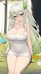 1girl absurdres ahoge blurry blurry_background blush braid braided_ponytail breasts chinese_commentary collarbone commentary_request forest fungi_(genshin_impact) genshin_impact green_eyes hair_between_eyes hair_ornament highres large_breasts long_hair looking_at_viewer multicolored_hair mushroom naked_towel nature outdoors pointy_ears rukkhadevata_(genshin_impact) sitting smile solo streaked_hair symbol-shaped_pupils towel uka_(315302627) very_long_hair white_hair