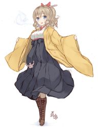 Rule 34 | 1girl, absurdres, artist name, black hakama, blue eyes, boots, bow, brown footwear, brown hair, cross-laced footwear, drill hair, full body, goekawa, hair bow, hair ornament, hair ribbon, hakama, hakama short skirt, hakama skirt, hatakaze (kancolle), highres, japanese clothes, kantai collection, kimono, knee boots, lace-up boots, light brown hair, looking at viewer, meiji schoolgirl uniform, ponytail, red ribbon, ribbon, short hair, simple background, skirt, solo, white background, white kimono, wide sleeves, yellow kimono