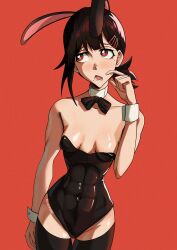 1girl absurdres animal_ears artist_name bare_shoulders black_leotard blush bow bowtie breasts chainsaw_man commentary covered_abs covered_navel detached_collar fake_animal_ears hair_ornament hairclip higashiyama_kobeni highres leotard mole mole_on_cheek mole_under_eye mole_under_mouth multiple_moles open_mouth pastepiphany playboy_bunny rabbit_ears short_hair short_ponytail simple_background solo strapless strapless_leotard thighhighs wrist_cuffs