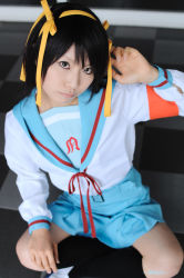 Rule 34 | cosplay, hair ribbon, ibara, kneehighs, photo (medium), ribbon, sailor, school uniform, serafuku, socks, suzumiya haruhi, suzumiya haruhi no yuuutsu