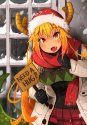 Rule 34 | 1girl, alternate breast size, alternate costume, black gloves, blonde hair, blush, breasts, coat, colored tips, english text, fang, gloves, green sweater, hat, highres, holding, holding sign, khyle., kobayashi-san chi no maidragon, leaning forward, long hair, long sleeves, looking at viewer, medium breasts, multicolored hair, outdoors, patterned clothing, pleated skirt, pointing, pointing at self, red hat, red scarf, red skirt, reflection, santa hat, scarf, sidelocks, sign, skirt, slit pupils, smile, snow, snowing, solo, sweater, tareme, tohru (maidragon), upper body, very long hair, window, winter clothes, winter coat