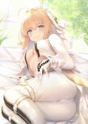Rule 34 | 1girl, ahoge, belt, blonde hair, breasts, bridal veil, center opening, chain, closed mouth, fate/extra, fate/extra ccc, fate (series), gloves, green eyes, hair intakes, highres, long sleeves, looking at viewer, medium breasts, nero claudius (bride) (fate), nero claudius (fate), nero claudius (fate) (all), reuri (tjux4555), short hair, smile, solo, veil, wavy mouth, white gloves