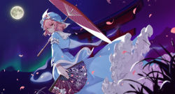 Rule 34 | 1girl, aurora, blue hat, blue kimono, blurry, blurry foreground, closed mouth, depth of field, falling leaves, folding fan, frills, full moon, grass, hair between eyes, hand fan, hat, holding, holding fan, holding umbrella, japanese clothes, kimono, leaf, long sleeves, looking at viewer, looking back, mob cap, moon, night, oil-paper umbrella, outdoors, petals, pink hair, red eyes, saigyouji yuyuko, saigyouji yuyuko&#039;s fan design, short hair, smile, smile (mm-l), solo, star (sky), torii, touhou, triangular headpiece, umbrella, wavy hair, wide sleeves, wind