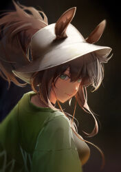 Rule 34 | 1girl, absurdres, arknights, breasts, brown background, brown hair, closed mouth, ears through headwear, from side, gradient background, green eyes, green jacket, hat, highres, jacket, large breasts, long hair, looking at viewer, looking to the side, meteor (arknights), meteor (bard&#039;s holiday) (arknights), mole, mole under eye, official alternate costume, open clothes, open jacket, ponytail, renkon logistics, smile, solo, upper body, white hat