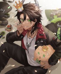 Rule 34 | 1boy, animal, aragami oga, award ribbon, black hair, black jacket, black pants, chungami, unworn clothes, confetti, creature, crown, dark-skinned male, dark skin, dog, unworn earring, unworn eyewear, feet out of frame, green eyes, grin, hair between eyes, highres, holding, holding animal, holostars, horns, jacket, jewelry, looking at viewer, male focus, medium hair, middle w, mini crown, mioto (tsubsq m), multiple rings, official alternate costume, on floor, padded jacket, pants, pendant, pomekorokke, pomeranian (dog), ring, sharp teeth, shirt, sitting, smile, solo, sunglasses, t-shirt, teeth, v-shaped eyebrows, virtual youtuber, w, white shirt