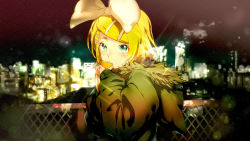 Rule 34 | 1girl, aqua eyes, blonde hair, blurry, blurry background, blush, bow, building, city lights, cityscape, cup, depth of field, disposable cup, drinking, fence, fur-trimmed jacket, fur trim, hair bow, hair ornament, hairclip, holding, holding cup, hood, hooded jacket, jacket, kagamine rin, lens flare, light particles, looking at viewer, sawashi (ur-sawasi), short hair, solo, sparkling eyes, vocaloid