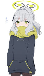 Rule 34 | 1girl, alternate costume, black hoodie, black pantyhose, blue archive, cowboy shot, double-parted bangs, green eyes, green halo, grey hair, hair intakes, hair ornament, halo, hands in pockets, hare (blue archive), highres, hood, hoodie, looking up, mechanical halo, mochigome (ununquadium), pantyhose, ponytail, scarf, simple background, solo, translation request, white background, x hair ornament, yellow scarf