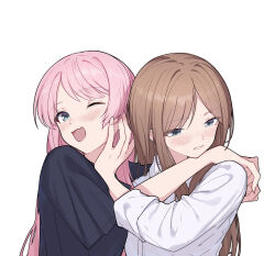 2girls bang_dream! bang_dream!_it&#039;s_mygo!!!!! black_shirt blush brown_hair chihaya_anon chinese_commentary commentary_request fang highres hug long_hair multiple_girls nagasaki_soyo one_eye_closed open_mouth pink_hair shirt short_sleeves sidelocks simple_background skin_fang upper_body white_background white_shirt yun_cao_bing yuri