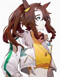 Rule 34 | 1girl, animal ears, breasts, brown hair, closed mouth, crop top, cropped jacket, fur-trimmed jacket, fur trim, green eyes, highres, hikawayunn, horse ears, jacket, jewelry, long hair, long sleeves, looking afar, mejiro palmer (umamusume), midriff, multicolored hair, navel, necklace, open clothes, open jacket, shirt, simple background, small breasts, smile, solo, streaked hair, umamusume, upper body, white jacket, yellow shirt