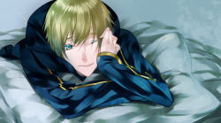 Rule 34 | 1boy, arthur pendragon (fate), bad id, bad pixiv id, blonde hair, blue eyes, casual, fate/prototype, fate (series), male focus, short hair, solo, wink, witchonly