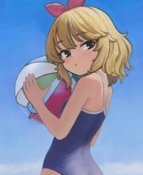 Rule 34 | asagi noko, back, ball, beachball, black eyes, blonde hair, blue one-piece swimsuit, blue sky, bow, child, commentary request, day, flat chest, hair bow, hands up, holding, holding ball, idolmaster, idolmaster cinderella girls, light blush, looking back, one-piece swimsuit, parted lips, red bow, sakurai momoka, school swimsuit, short hair, sky, solo, swimsuit, upper body, wavy hair