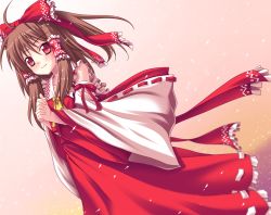 Rule 34 | 1girl, ahoge, ascot, bad id, bad pixiv id, blush, bow, brown hair, detached sleeves, female focus, hair bow, hakurei reimu, ina (inadahime), japanese clothes, miko, own hands clasped, own hands together, red eyes, short hair, smile, solo, touhou