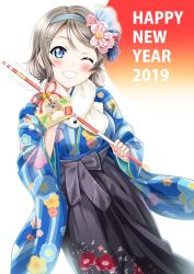 Rule 34 | 1girl, 2019, arrow (projectile), blue eyes, blush, commentary request, floral print, flower, grey hair, grin, hair flower, hair ornament, hairband, hairclip, happy new year, highres, holding, holding arrow, japanese clothes, kimono, long sleeves, looking at viewer, love live!, love live! school idol festival, love live! sunshine!!, new year, one eye closed, sankuro (agoitei), short hair, smile, solo, teeth, watanabe you, wide sleeves
