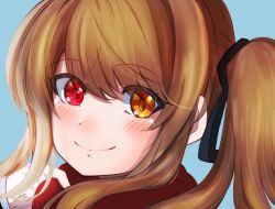 Rule 34 | 1girl, assault lily, black ribbon, blue background, blush, brown hair, closed mouth, commentary request, eyes visible through hair, hair between eyes, hair over shoulder, hair ribbon, heterochromia, highres, kuo shenlin, looking at viewer, portrait, red eyes, red scarf, ribbon, scarf, side ponytail, smile, solo, tatsuki2820, yellow eyes
