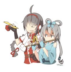 Rule 34 | 2girls, ahoge, anger vein, bad id, bad pixiv id, bare shoulders, closed eyes, fang, fingerless gloves, flute, gloves, grey hair, highres, instrument, long hair, luo tianyi, multiple girls, simple background, smile, sunyukun, twintails, vocaloid, vocanese, yuezheng ling
