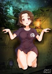 Rule 34 | 1girl, barefoot, black shirt, blush, breasts, brown hair, collarbone, covered navel, girls und panzer, highres, large breasts, looking at viewer, megadeko, military, military vehicle, motor vehicle, open mouth, outdoors, sawa azusa, shiny skin, shirt, short hair, sky, smile, solo, star (sky), starry sky, tank