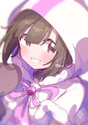 Rule 34 | 1girl, ascot, blunt bangs, blurry, blush, brown eyes, brown gloves, brown hair, capelet, dot nose, fur-trimmed capelet, fur trim, gloves, grin, hand up, highres, hood, hooded capelet, kuro (magia record anime), magia record: mahou shoujo madoka magica gaiden, magical girl, mahou shoujo madoka magica, neck ribbon, paru rari, pink ascot, pink gemstone, pink ribbon, portrait, ribbon, short hair, simple background, smile, solo, sparkle, twitter username, white background, white capelet