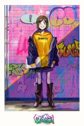 Rule 34 | !, 1girl, absurdres, black skirt, blue eyes, blue jacket, blush, bob cut, boots, brick wall, brown eyes, brown footwear, commentary, drainpipe, drawstring, eyelashes, full body, graffiti, headphones, highres, holding, holding tablet pc, hood, hood down, hoodie, huge filesize, jacket, kakakanokaminari, knee boots, looking at viewer, mouth hold, multicolored hair, off shoulder, original, parted bangs, pink background, puddle, red hair, shadow, short hair, skirt, speech bubble, standing, streaked hair, stylus, tablet pc, teeth hold, yellow hoodie