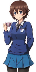 Rule 34 | 1girl, absurdres, akaboshi koume, alternate costume, arm behind back, black necktie, black pantyhose, blue eyes, blue skirt, blue sweater, blush, brown hair, closed mouth, commentary, cup, dress shirt, emblem, girls und panzer, highres, holding, holding cup, long sleeves, looking at viewer, miniskirt, necktie, omachi (slabco), pantyhose, pleated skirt, school uniform, shirt, short hair, simple background, skirt, smile, solo, st. gloriana&#039;s (emblem), st. gloriana&#039;s school uniform, standing, sweater, teacup, translated, v-neck, wavy hair, white background, white shirt, wing collar