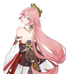 Rule 34 | 1girl, animal ears, bare back, bare shoulders, commentary request, detached sleeves, floral print, fox ears, from behind, genshin impact, hair between eyes, hanslsy, head tilt, highres, long hair, long sleeves, looking at viewer, looking back, pink hair, purple eyes, simple background, solo, very long hair, white background, yae miko