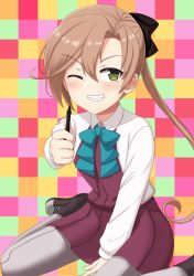 Rule 34 | 1girl, akigumo (kancolle), blouse, blue bow, blue bowtie, bow, bowtie, brown hair, engiyoshi, green eyes, grin, hair between eyes, hair ribbon, highres, kantai collection, long hair, looking at viewer, mosaic background, multicolored background, nib pen (object), pantyhose, pen, pleated skirt, ponytail, ribbon, school uniform, shirt, sitting, skirt, smile, solo, thumbs up, white shirt