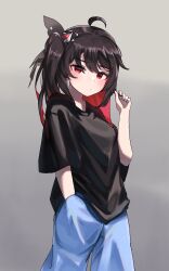 Rule 34 | 1girl, black hair, black shirt, blue pants, breasts, closed mouth, commentary, grey background, hair between eyes, hand in pocket, hand up, highres, honkai (series), honkai impact 3rd, jambujok, long hair, looking at viewer, medium breasts, multicolored hair, pants, red eyes, red hair, seele vollerei, shirt, short sleeves, simple background, solo, two-tone hair