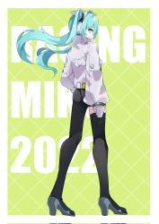 Rule 34 | 1girl, aqua eyes, aqua hair, asymmetrical bodysuit, black bodysuit, black footwear, bodysuit, boots, border, character name, english text, eyebrows hidden by hair, floating hair, from behind, full body, goodsmile racing, green background, hatsune miku, headset, high collar, high heel boots, high heels, highres, jacket, kusunokimizuha, long hair, long sleeves, looking at viewer, looking back, puffy long sleeves, puffy sleeves, racing miku, racing miku (2022), simple background, single leg bodysuit, single thigh boot, skindentation, smile, solo, standing, thigh boots, twintails, very long hair, vocaloid, white border, white jacket