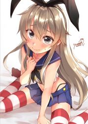 Rule 34 | 1other, ambiguous gender, bed sheet, black eyes, black neckerchief, black panties, blonde hair, blue sailor collar, blue skirt, blush, closed mouth, collarbone, dated, hair between eyes, hairband, highleg, highleg panties, kantai collection, long hair, miniskirt, neckerchief, no shoes, panties, pleated skirt, sailor collar, school uniform, serafuku, shimakaze (kancolle), signature, simple background, sitting, skirt, solo, striped clothes, striped thighhighs, sweat, thighhighs, underwear, wavy mouth, white background, yumi yumi