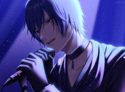 Rule 34 | 1boy, black gloves, blue background, blue eyes, blue hair, blue theme, choker, commentary, gloves, holding, holding microphone, kaito (vocaloid), light particles, magical mirai (vocaloid), male focus, microphone, music, nokuhashi, pendant choker, singing, spotlight, upper body, vocaloid