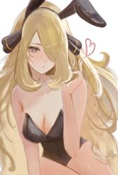 1girl alternate_costume animal_ears bare_shoulders black_leotard blonde_hair breasts cleavage creatures_(company) cynthia_(pokemon) fake_animal_ears game_freak grey_eyes hair_ornament hair_over_one_eye hand_up heart highres large_breasts leotard looking_at_viewer nintendo playboy_bunny pokemon pokemon_dppt rabbit_ears ringosan2329 solo strapless strapless_leotard white_background