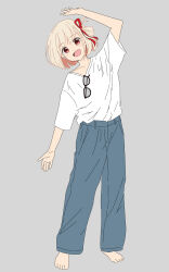 Rule 34 | 1girl, alternate costume, ama (ama ekaku), arm up, barefoot, blonde hair, blue pants, bob cut, casual, commentary request, dot nose, eyewear hang, full body, grey background, hair ribbon, highres, light blush, looking at viewer, lycoris recoil, nishikigi chisato, open mouth, pants, partial commentary, red eyes, red ribbon, ribbon, shirt, short hair, short sleeves, simple background, smile, solo, standing, t-shirt, tareme, unworn eyewear, white shirt