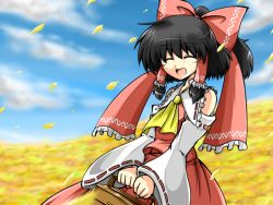 1girl bad_id black_hair female_focus hakurei_reimu smile solo sora_no_amagumo touhou