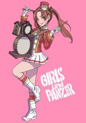 Rule 34 | 10s, 1girl, alternate costume, arms up, black ribbon, boots, brown eyes, brown hair, commentary, commentary request, drum, drumsticks, emblem, full body, girls und panzer, gloves, grin, hair ribbon, hat, high collar, highres, holding, instrument, jacket, kadotani anzu, leg up, long hair, long sleeves, looking at viewer, marching band, mini hat, miniskirt, ooarai (emblem), parted bangs, pink background, pleated skirt, print socks, red hat, red jacket, red socks, ribbon, shako cap, simple background, skirt, smile, socks, solo, standing, standing on one leg, striped clothes, striped skirt, twintails, white footwear, white gloves, white skirt, yamashita shun&#039;ya