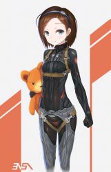 Rule 34 | 1girl, ace combat, ace combat 7: skies unknown, blue eyes, bodysuit, brown hair, character request, child, flat chest, hairband, harness, holding, holding toy, looking at viewer, pilot suit, short hair, simple background, stuffed animal, stuffed toy, teddy bear, tom-neko (zamudo akiyuki), toy, two-tone background