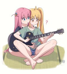 Rule 34 | 2girls, ?, barefoot, black shirt, blonde hair, blue eyes, blue shorts, bocchi the rock!, collarbone, commentary, cube hair ornament, electric guitar, gotoh hitori, green shirt, guitar, hair ornament, hand on another&#039;s hand, hand on another&#039;s stomach, highres, holding, holding instrument, ijichi nijika, instrument, long hair, multiple girls, one side up, pink hair, red eyes, shirt, shorts, simple background, tatami, toes, white background, xion (pulilulu), yuri