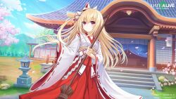 Rule 34 | 1girl, blonde hair, blue sky, broom, cherry blossoms, date a live, date a live: spirit pledge, falling petals, hakama, highres, japanese clothes, kimono, light rays, long hair, mayuri (date a live), miko, official art, outdoors, petals, pink eyes, red hakama, shrine, sky, smile, solo, white kimono, wide sleeves